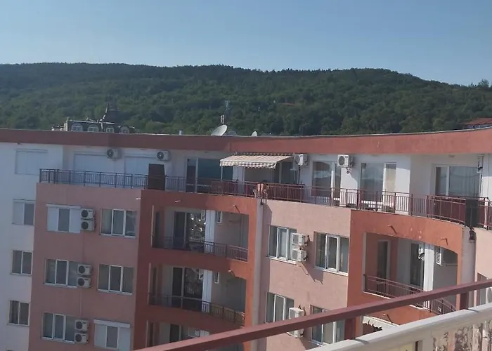 Yana Privilege Elinite Apartment