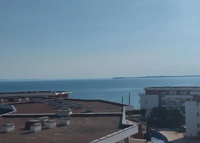 Yana Privilege Elinite Apartment